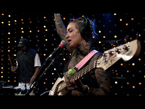 Dehd - Bad Love (Live on KEXP)