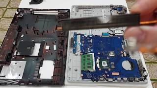 Video thumbnail for Tutorial Riparazione: Connettore Alimentatore Notebook (Samsung RV720 Danneggiato) 1/3 Parti by Dottoreazzuma