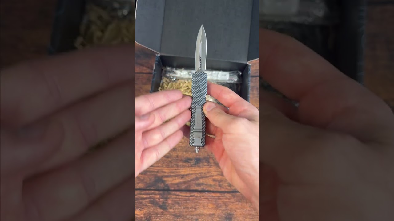 That folding cleaver knife is sick🔥🔥