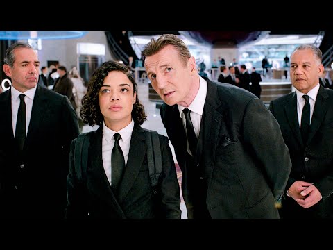 The Subway Transformation | Men in Black: International (Liam Neeson, Tessa Thompson)