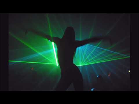 D'LUXE - White Horse