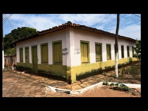 Entrei em um antigo casarão com algumas relíquias dentro em itaberai Goiás 