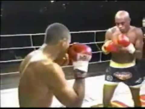 Anderson Silva vs Tadeu Sanmartino. Storm Muay Thai 4/13/2003
