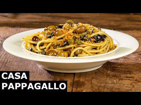 Spaghetti Sicilian Style - Pasta with "muddica atturrata"