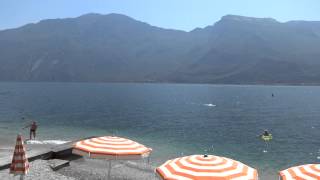 Hotel Ideal / Limone sul Garda / Italien - Hoteleigener Strand