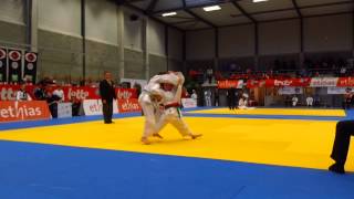 preview picture of video 'Chloé Albert/petite finale Championnat National Judo Jeunes 2013 Herstal'