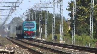 preview picture of video 'Pociagi we Wloszech na stacyjce / Italian trains of station  Fossalta die Piave [ 05.09.2014 ]'