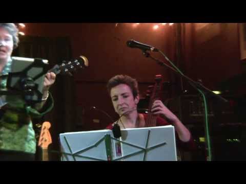 Cead Mile Failte Romhat A Iosa, A Iosa