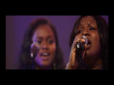 Evelyn Amo - Me Nsuro Biribi Ara - Ghana Community Choir