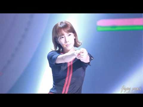 [Fancam] Taeyeon (SNSD) - Hoot - @ Road For Hope Concert [101106]