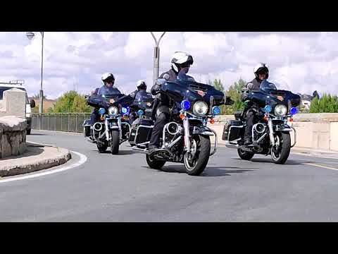 La Guardia Real llega en Harley Davidson a Alba de Tormes