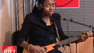 Tracy Chapman - Sing For You (Live Acoustic 2009)