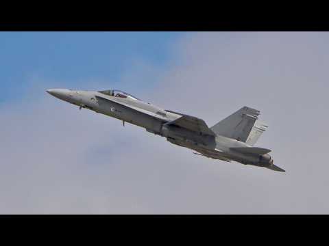 RIAT 2026 - Atto di volo 1 - Hornet finlandese FA-18C - Royal International Air Tattoo