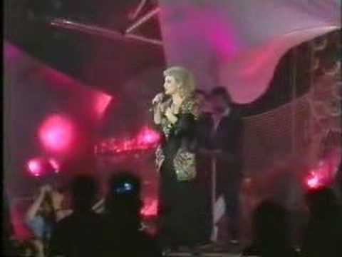 petra janů - s láskou má svět naději