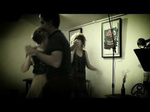 Stomping at Six - Comes love