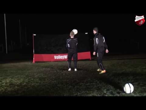 Yildirim en Stout testen de Volleywall (27-02-2014)