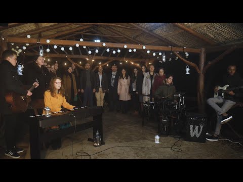 Adonia & Friends - Ni s-a dat un Salvator