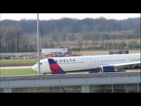 1080p HD | Delta Airlines Boeing 767-432ER Takeoff | N837MH | Detroit Metro Airport (DTW)