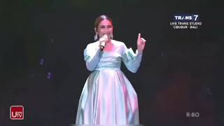 Download lagu AYU TINGTING- JANGAN GITU DONG. SUPERSTAR!!!! Ternyata pakai 2 kostum dalam 1 lagu mp3