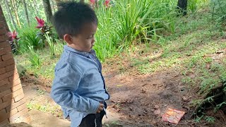 Download lagu anak menggemaskan tukang pipis sembarangan|| bertamasya bersama nenek mp3