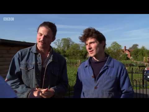 Garden Rescue 2018 Series 3 - Stratford upon Avon - Charle Dimmock vs Rich Brothers