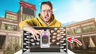 اذا لمست اللي داخل الصندوق تاخذه لك ????????