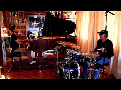 Bach - Prelude in C Minor BWV 999 - Drum / Piano