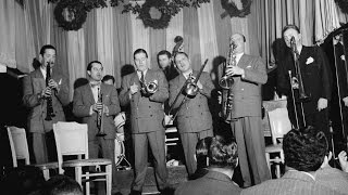 Bud Freeman and his Famous Chicagoans -  At The Jazz Band Ball (1940)