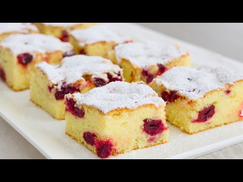 ANCIENT CAKE WITH CHERRIES