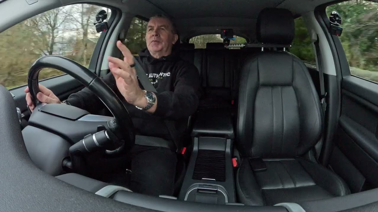 2017 Land Rover Discovery Sport 2 0 TD4 HSE Black Auto ...