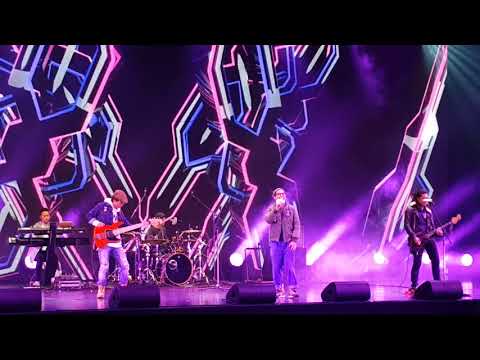 Hong Kong: วง Rubber Band