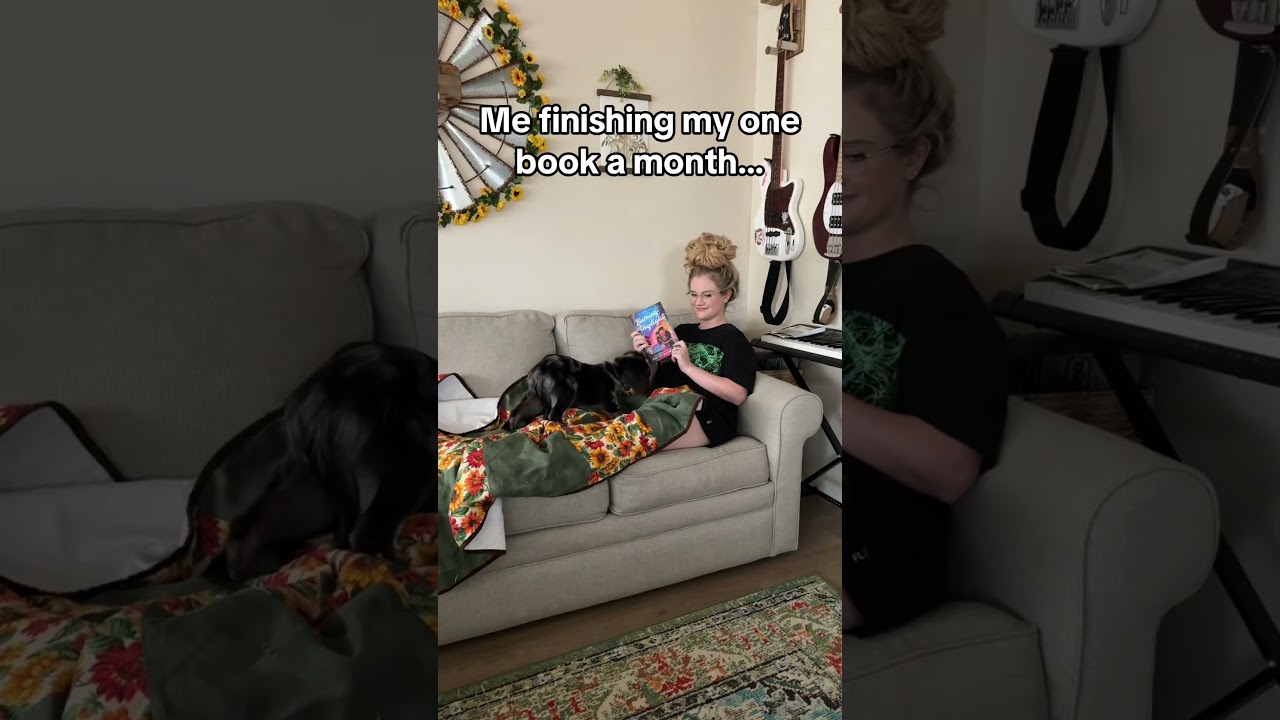 How many books do you read a week/month? #booktube #bookish #booklover #fantasybooks #bookworm #book