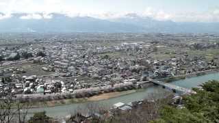 preview picture of video '長野県　松本市城山公園の展望と桜'