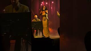 Amel Bent - En silence ( Live à Montpellier )