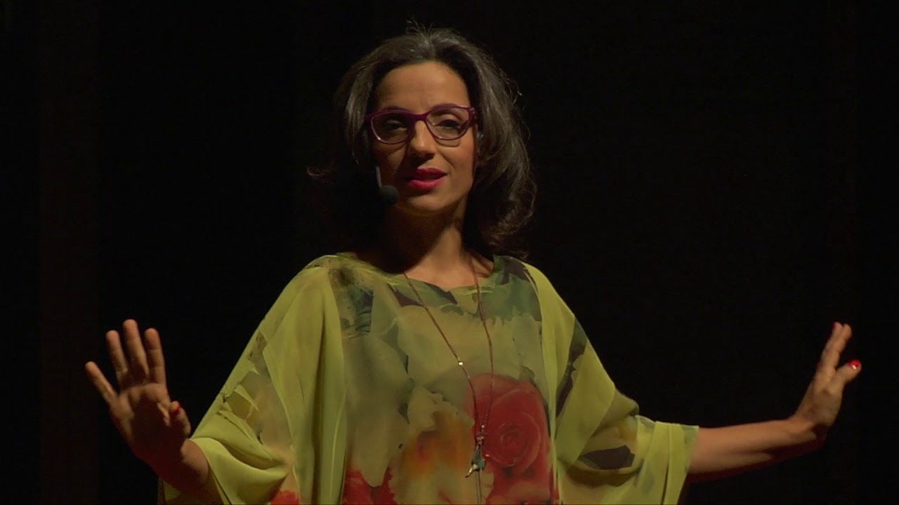 Há Beleza no Luto | Camila Goytacaz | TEDxSaoPaulo