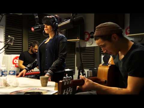 Alex Hepburn - Neneh Cherry Cover - Session Acoustique OÜI FM