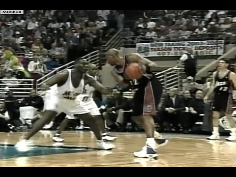 (39 Year Old) Karl Malone Drops 40p On The Magic! 2003