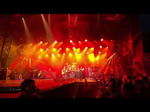 Stereophonics live cover Stop Draggin' My Heart Around Thetford Forest 2019