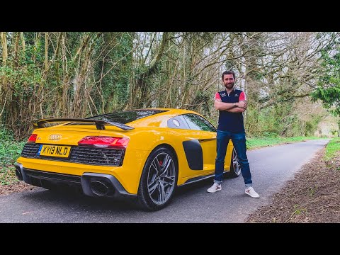 NEW Audi R8 V10 Performance 2019 First Drive Review!
