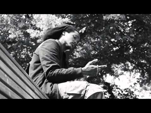 Crash Dinero feat. Brobick -  It's crumbling down