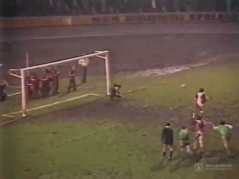 19. kolo: Slavia - Bohemians 2:2, 20. března 1983