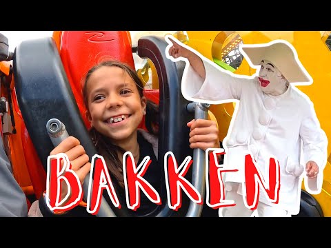 BAKKEN 🎢🎡🎠 Prøver masser af forlystelser, Pjerrot og god stemning😁🤪 | Augusta og Villum