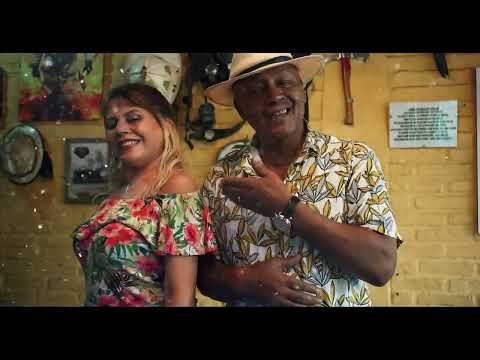 Jimmy y su Combo Negro - UN MONTÓN DE ESTRELLAS (Video Oficial)