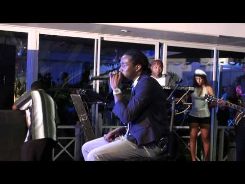 Chino ft. Denyque - Driving Me Insane & God Nah Sleep (LIVE)