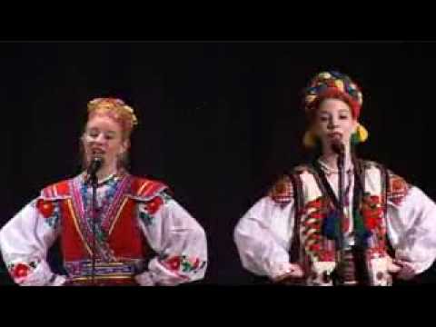 Ana i Helena Bučko- Ej červena ruža trojaka