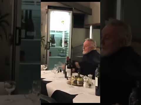 Roger Taylor singing Somebody To Love 💕