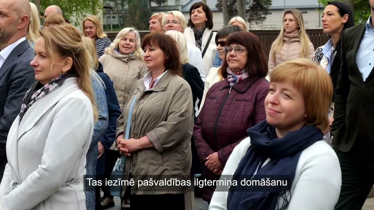 Ventspilī atklātas jaunās īres mājas Saules ielā 122
