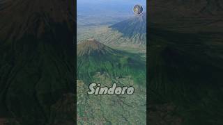 Download lagu Ini Gunung Sindoro dan Gunung Kembang di Jawa Tengah #shorts #sindoro #gunungkembang #jawatengah mp3