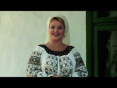 Georgel Nuca si Mariana Cimpoiasu ,,Fierbe tuica in cazane''