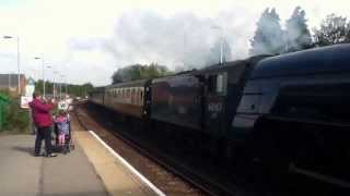 preview picture of video 'Tornado locomotive going to eastgrinstead'